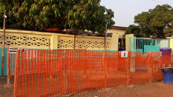 Ebola Behandlungszentrum nach dem Sturm. Forecariah, Guinea am 17. Januar 2016