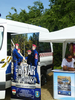 Recruiting for the border police force.