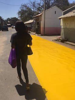 Walking in the streets of Banjul, February 2018 (Menetrier)