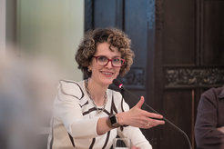 Annelise Riles bei ihrem Vortrag "The Sociality of the Platform" am 3. Dezember 2018 im MPI für ethnologische Forschung ■ © Max-Planck-Institut für ethnologische Forschung