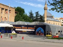 Iftar tent at city center, Isparta, Mai 2019. (Foto: Lale Yalçın-Heckmann)