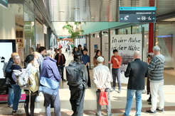 Biao Xiang, Ceren Deniz, and Zhipeng Duan from the Max Planck Institute for Social Anthropology open the exhibition at the Neustadt Centrum Halle, which will be on display from May 12 to June 7, 2025.